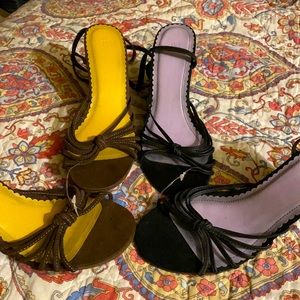 TWO CLASSIC GAP WEDGE SANDALS SIZE 7.